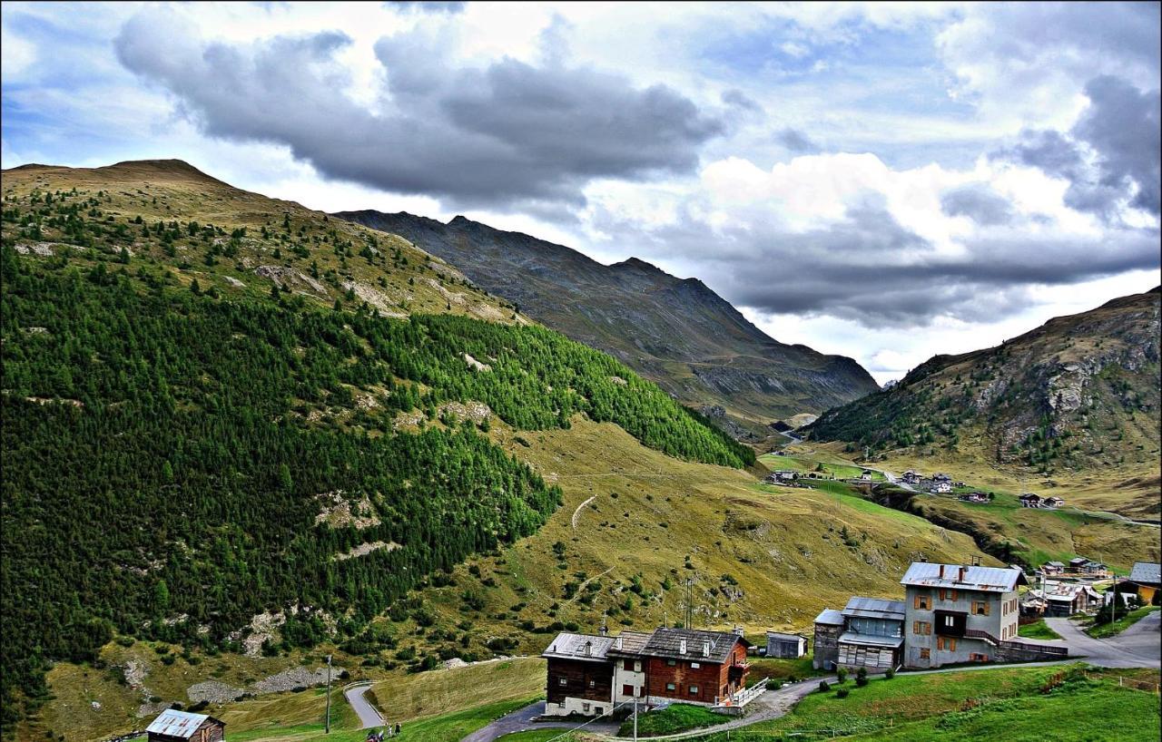 La Tea Di Heidi Apartment Livigno Bagian luar foto